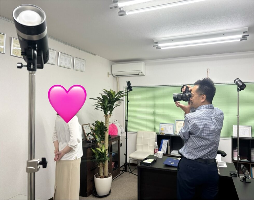 昨日は天真爛漫な笑顔でとっても可愛い女性会員様のプロフィール写真撮影会！ どんな男性も笑顔にできる魅力一杯の彼女で～す(#^^#)