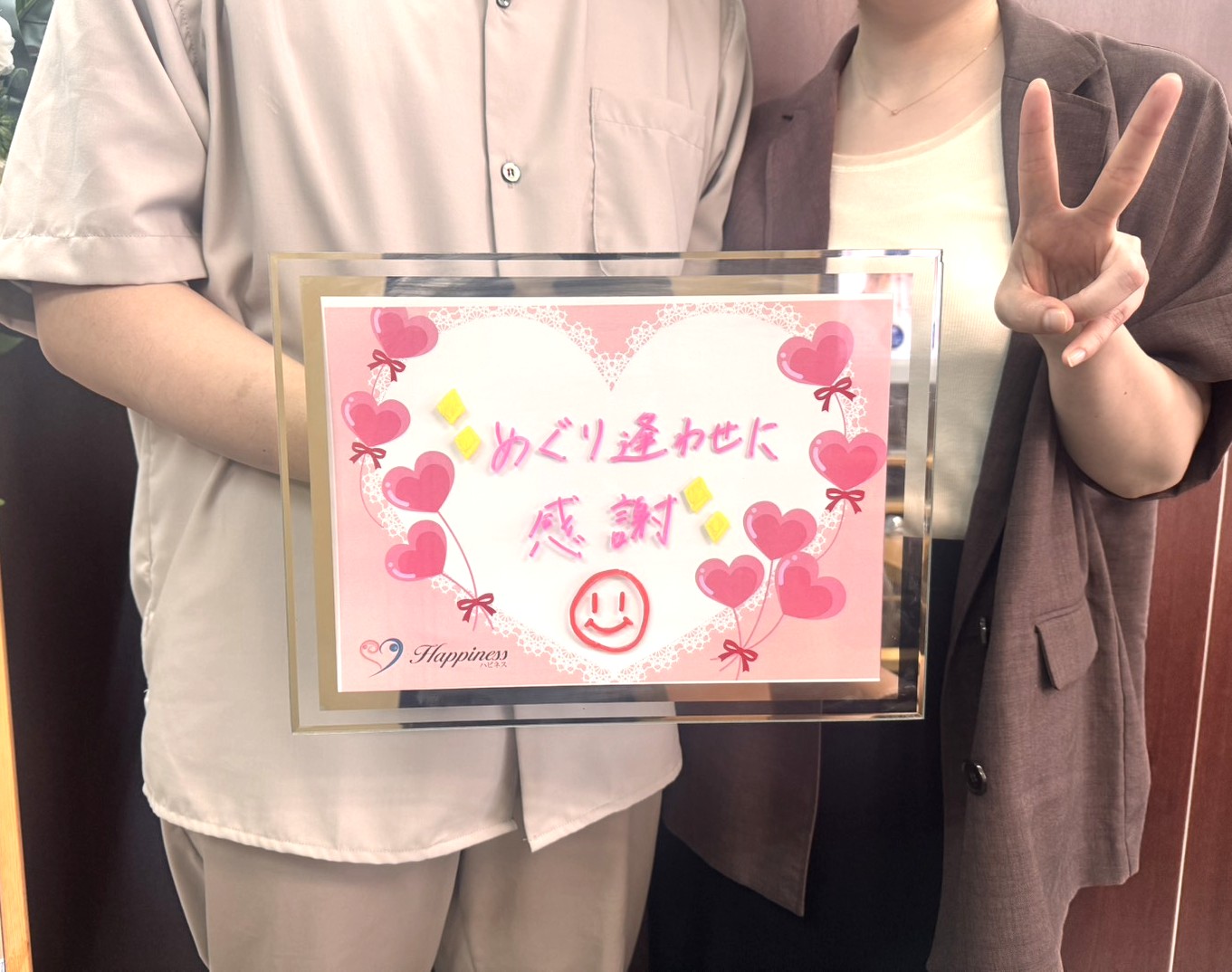 蛍が舞う素敵な場所でのプロポーズ💍✨ そんなプロポーズをしてくれた彼はなんと！同じ中学の先輩でした💕 ずっと前から運命が繋がっていたお二人のご成婚です(#^^#)