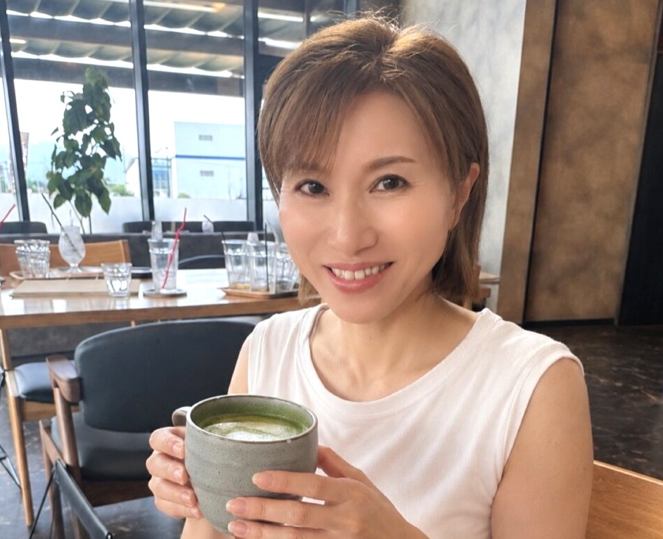 婚活スタートから半年の女性会員さまとハピネス福岡店の近くのカフェで緊急ミーティング♪ しっかり目標を決めて来年春のご成婚をめざします✨