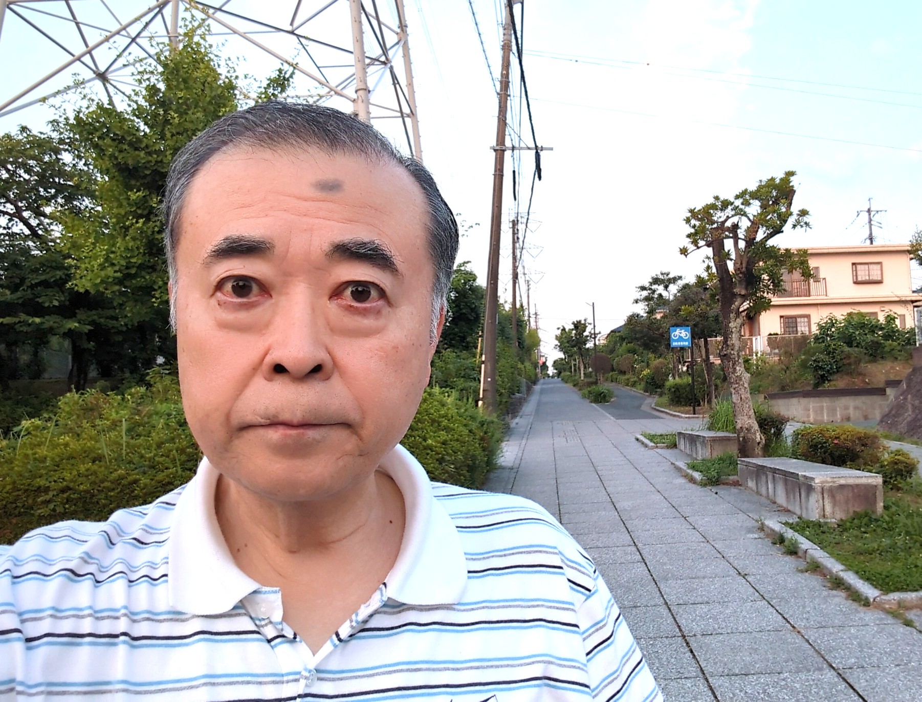 ハピネスの代表の静です。私は７月に誕生日を迎えてまた１つ歳を重ねてしまいましたが、健康に注意しながら会員のみなさんのサポート頑張ります(^O^)／