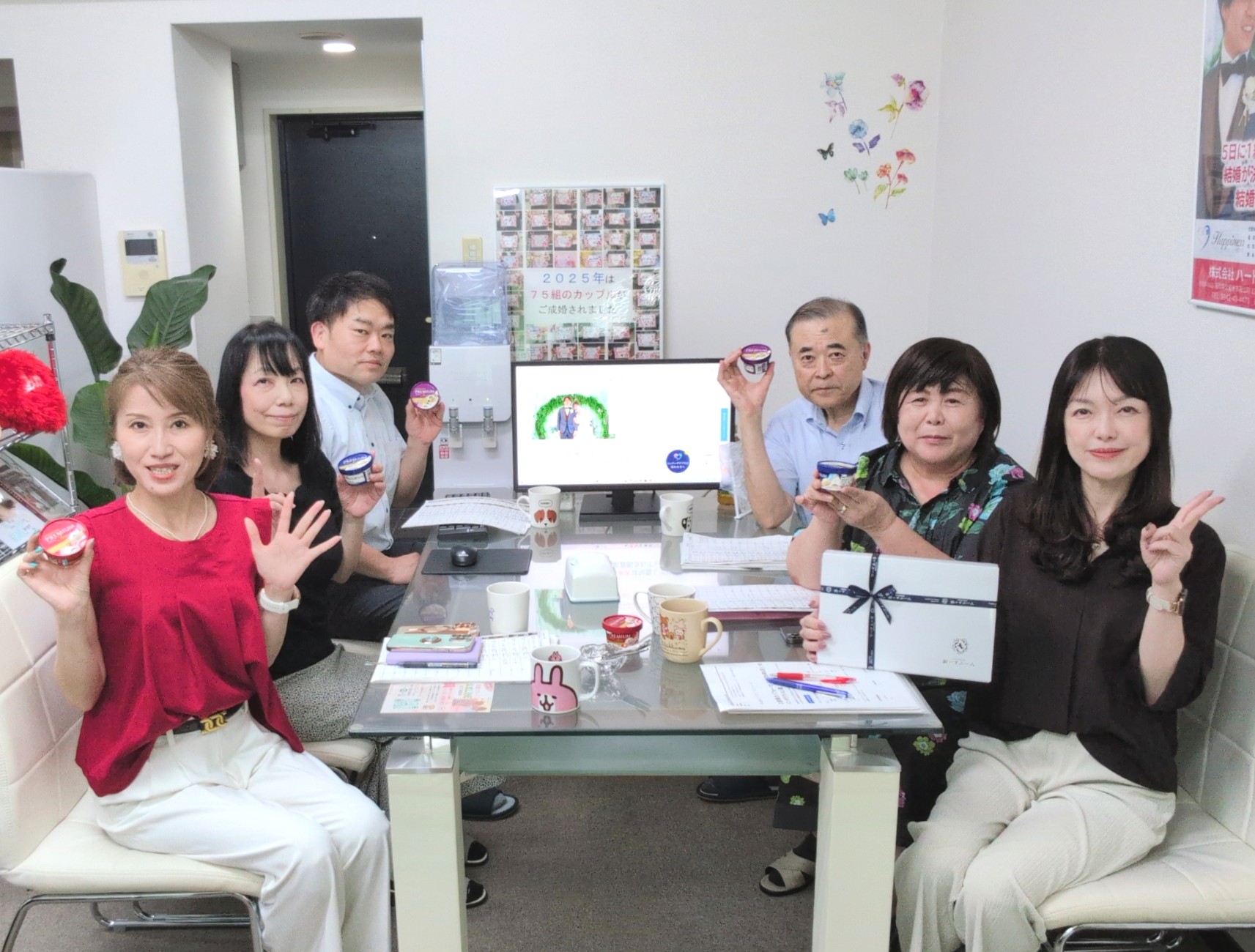 毎週火曜日はスタッフミーティング！ 毎日毎日暑い中でハピネスの会員様は婚活を頑張っておられますので、私たちのサポートにもつい力が入ってしまいます(#^.^#)